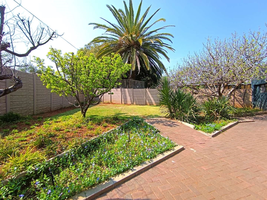 5 Bedroom Property for Sale in Langenhovenpark Free State